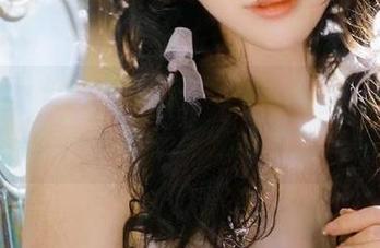 慢慢靠近“51.com”的入口，开启一场超乎寻常的吃瓜之旅！