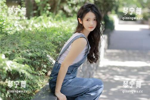 52吃瓜网站：你的八卦小馆，快来看新鲜出炉的瓜，再不来我就要哭了。