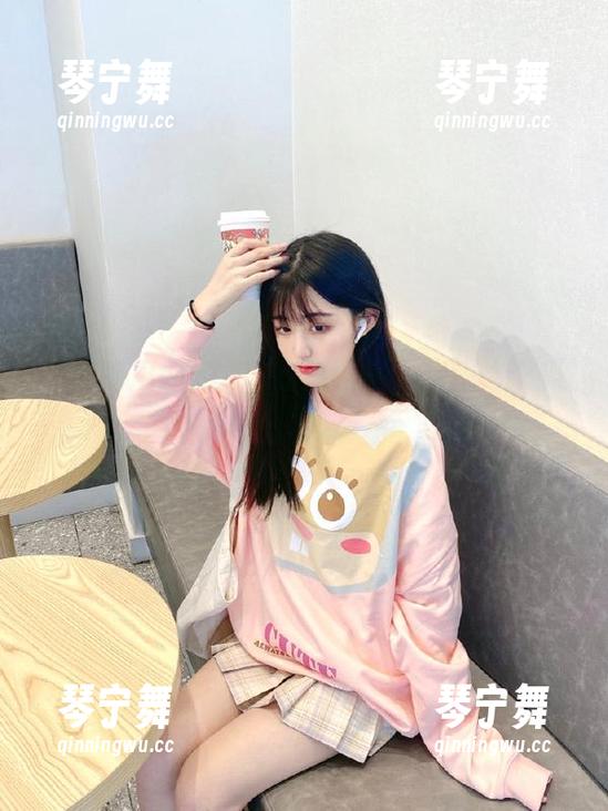 在52吃瓜网官网饱饱吃个瓜，回味无穷，精彩停不下来！