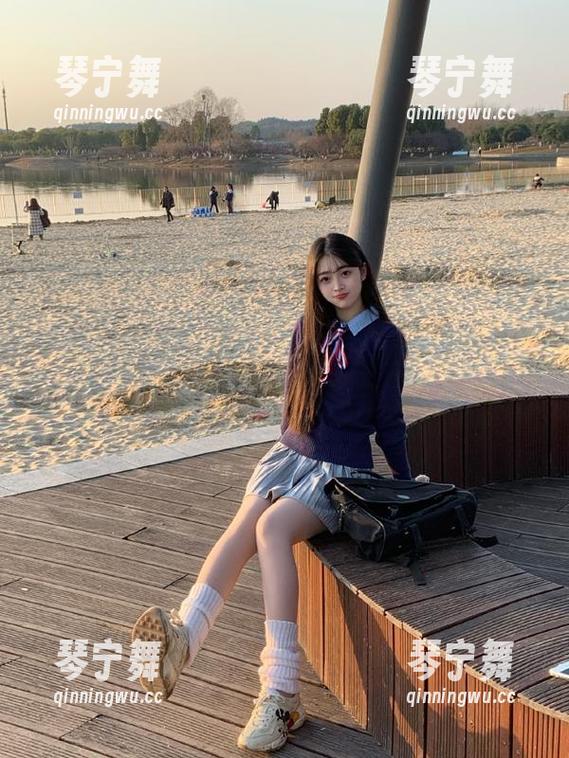 说好的91吃瓜网址这次更新，居然让我眼前一亮？有点意思哦。