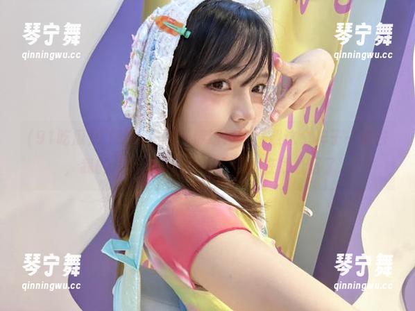 91吃瓜里的“传送门”，照这个样子一进去，我的八卦人生就被载入黑料在线社区了...