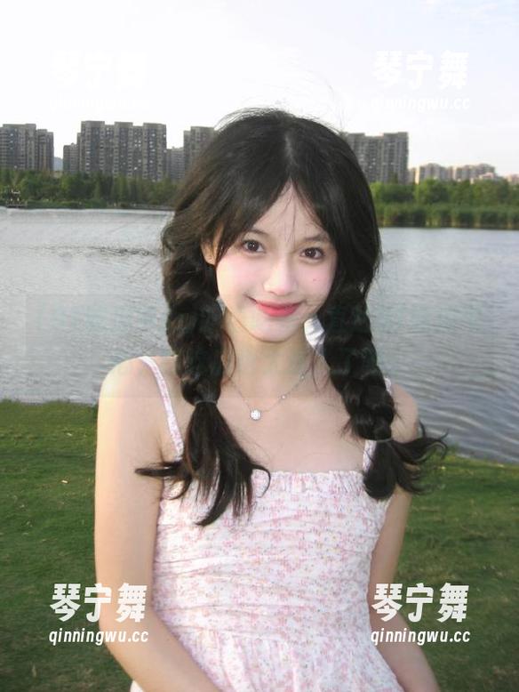 吃着吃着，直达91吃瓜中心，哎这瓜也太迷人了吧。
