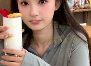 观看着‘998.su’，感觉自己也成了故事里的配角？