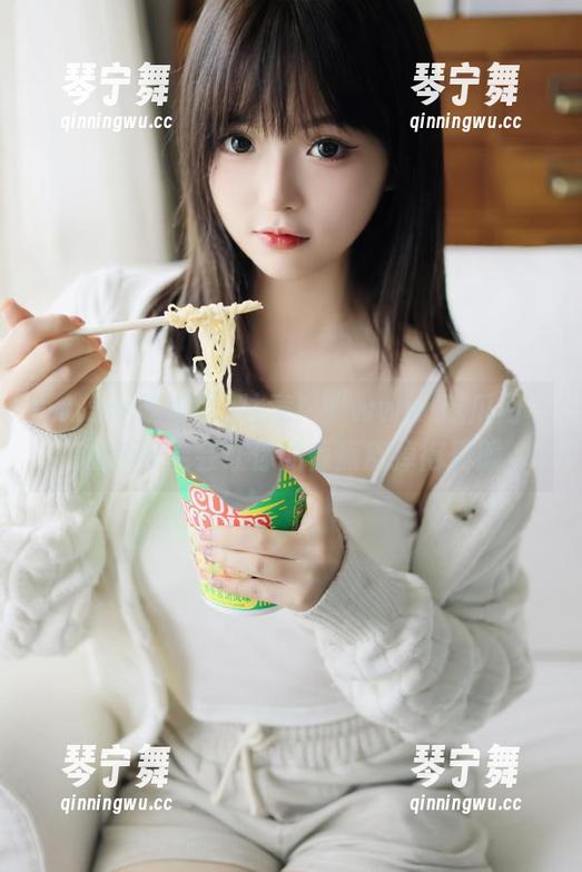 注意！“www.吃瓜网”视频可能会让你的香蕉皮掉得更脆