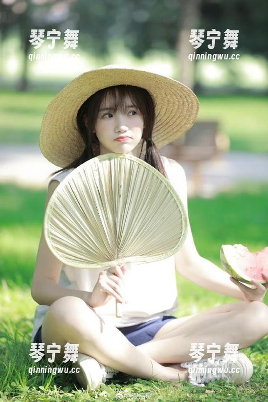 五一吃瓜 有时候觉得自己是在“观看”热搜激战,五一吃瓜网站简直是我反复驻足的地方!