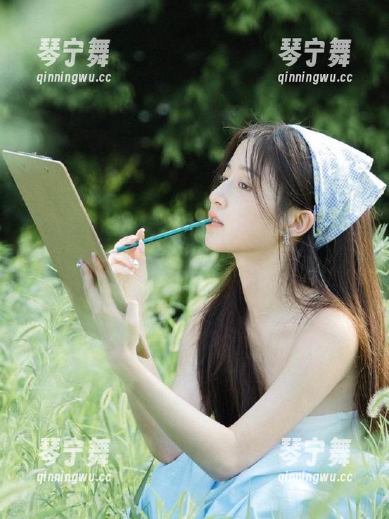 每天一条新鲜的，不看网址都想搬到云端去！今日吃瓜给你持续喂养！