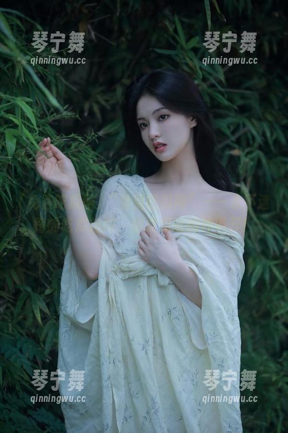 “免费吃瓜网”——永不迷路的吃瓜指南，你没见过的神展开！