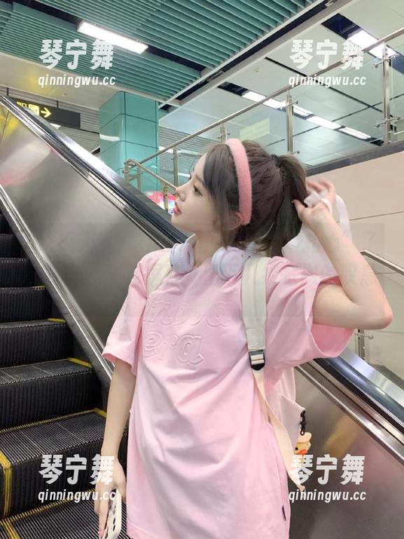 吃瓜天堂的更新太“扎心”了，吸引我锁定屏幕，留下几缕宽慰的叹息。