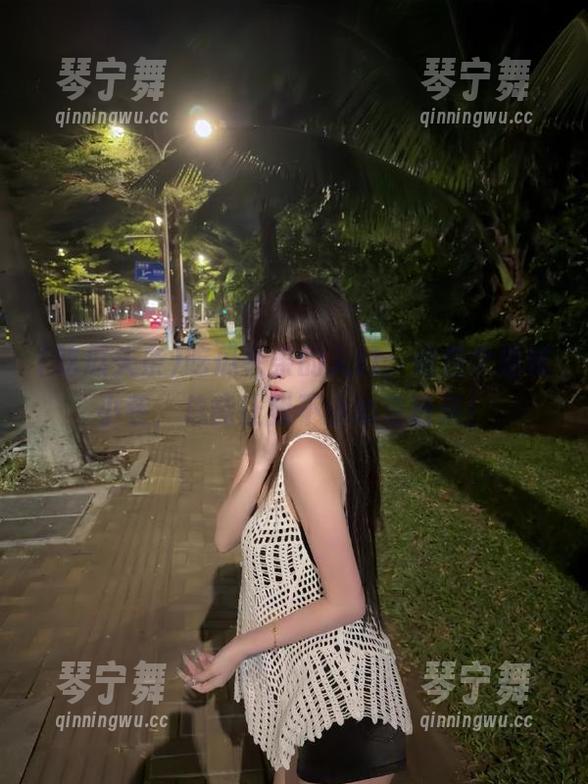 吃瓜头条的入口，像是个隐秘小巷，总能让我不小心走进来！