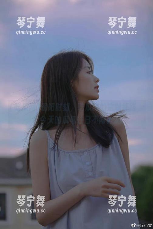 朝阳时刻，吃瓜网的定制线路，今天的瓜与往日不同。