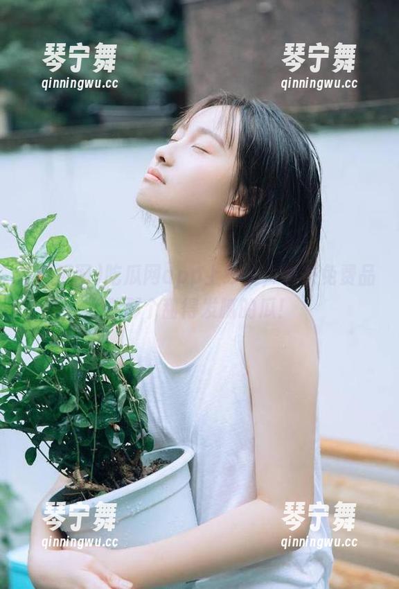 吃瓜网app上线了，快来免费品尝那个甜得发腻的瓜！