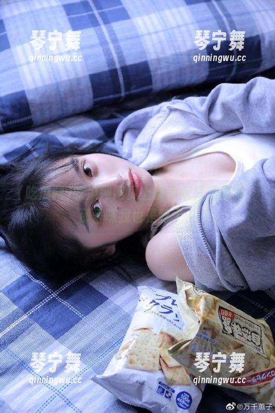 吃瓜网 吃瓜网网页上点开新裙子爆料,那香味我也是醉了~