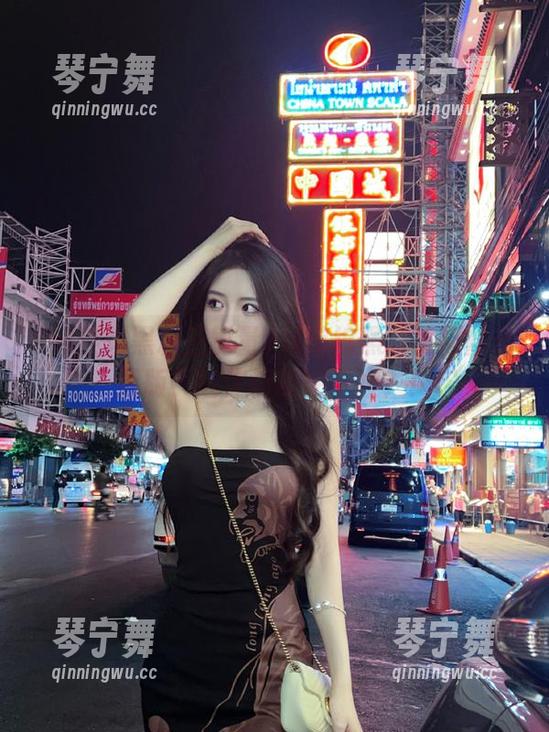 好莱坞黑料正能量苹果版？这你都能往下拉？！