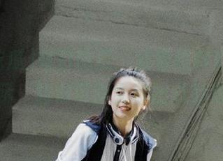 每日吃瓜：观看黑料后果，友情提示，眼前可能会冒出八卦泡泡！
