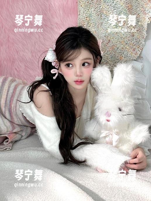 每日吃瓜app——让你瞬间上瘾的黑料，浑身不自在，真想躲个地方！
