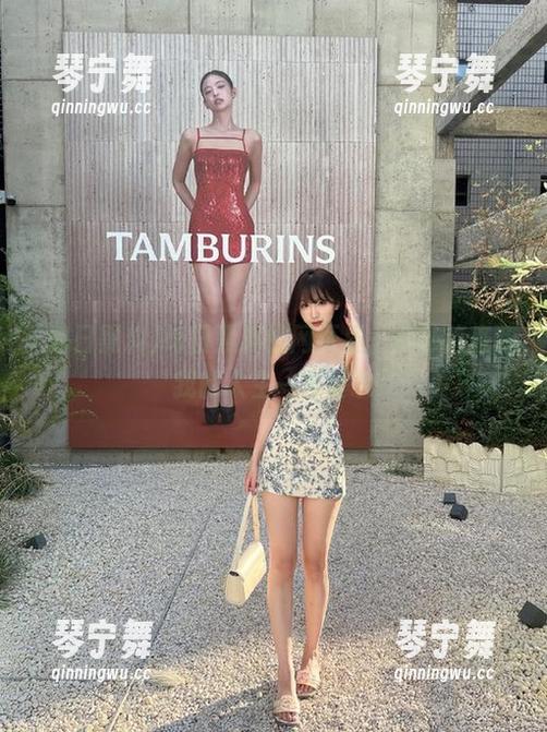 每日黑料 每日黑料的网页里,八卦简直和我的人生一样复杂