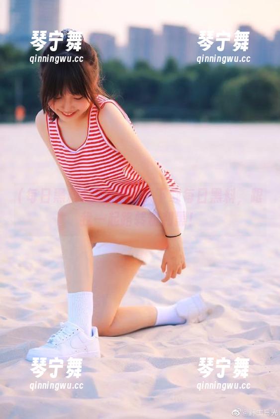 别犹豫了，下载每日黑料，跟我一起路转粉和黑！