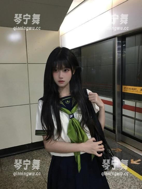 黑料不打烊 谁说瓜要削皮?吃瓜头条的黑料不打烊,直接来收藏不剁手!