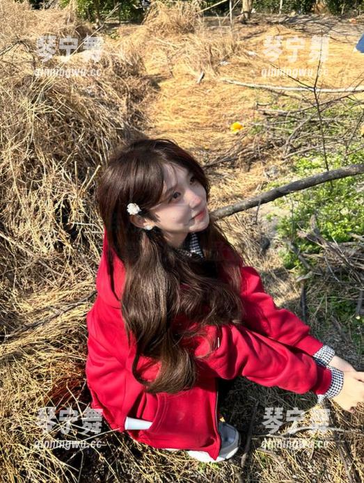 黑料不打烊 黑料不打烊免费下载安装后,忍不住靠在沙发上瑟瑟发抖了!