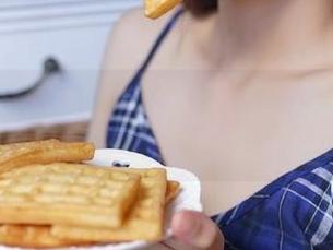 “黑料传送门”导航：我要带你走遍隐秘的瓜田，顺便采点瓜