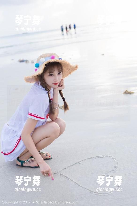 “黑料在线”：我是发布黑料的自信美少女，三秒钟了解你的八卦命运！