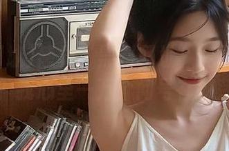 感觉“黑料网址”免费提供八卦？我心里一万个问号在游荡…