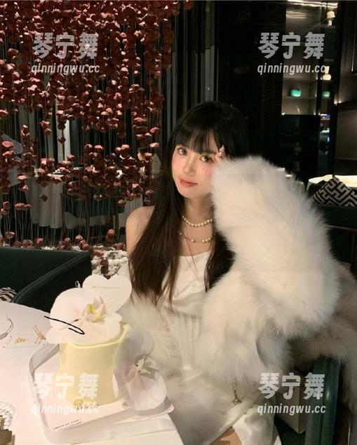黑料网站又火了，一边下载一边享受最新免费探秘，你的手指准备好了吗？