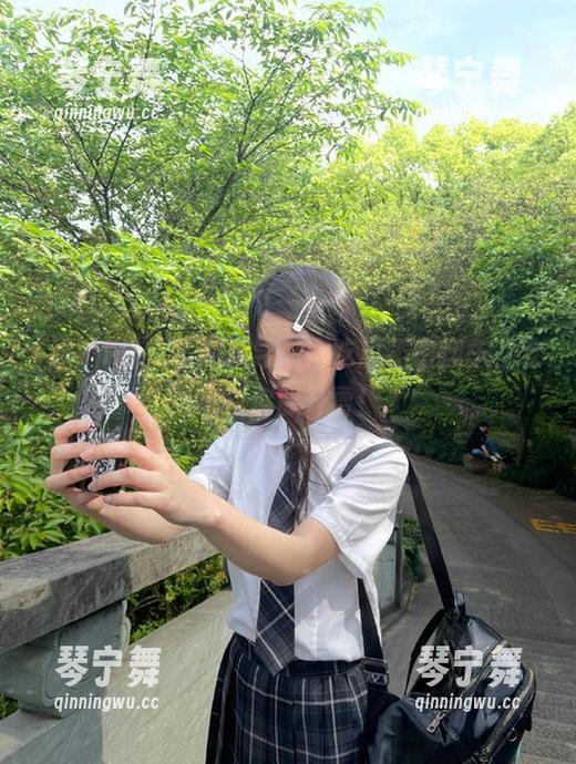 黑网料 “黑网料导航:吃瓜不怕翻车,老司机教你躲开雷!“